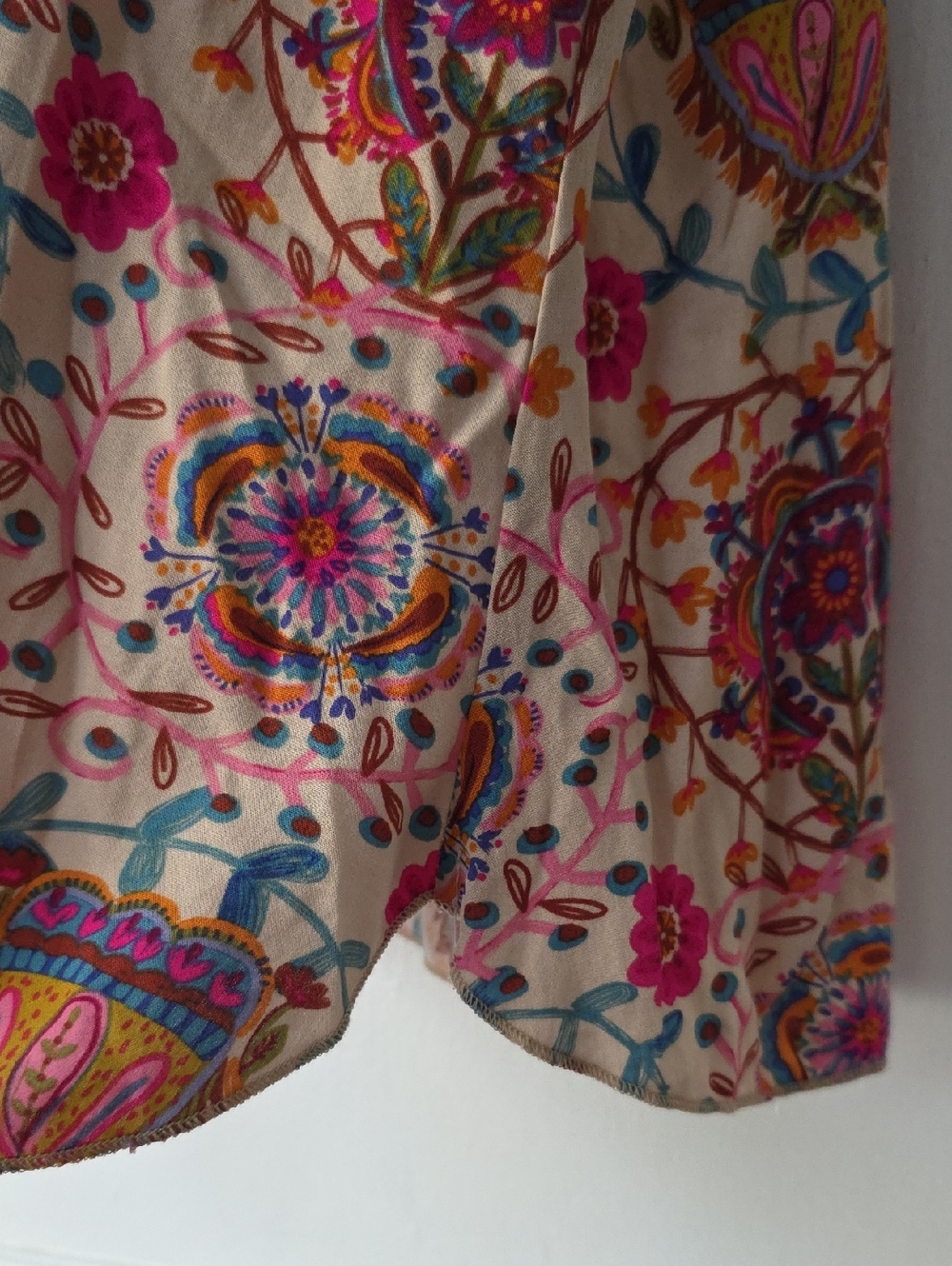NWOT NATURAL LIFE Pink Beige Floral Embroidered V-Neck Boho Blouse M - Picture 7 of 8